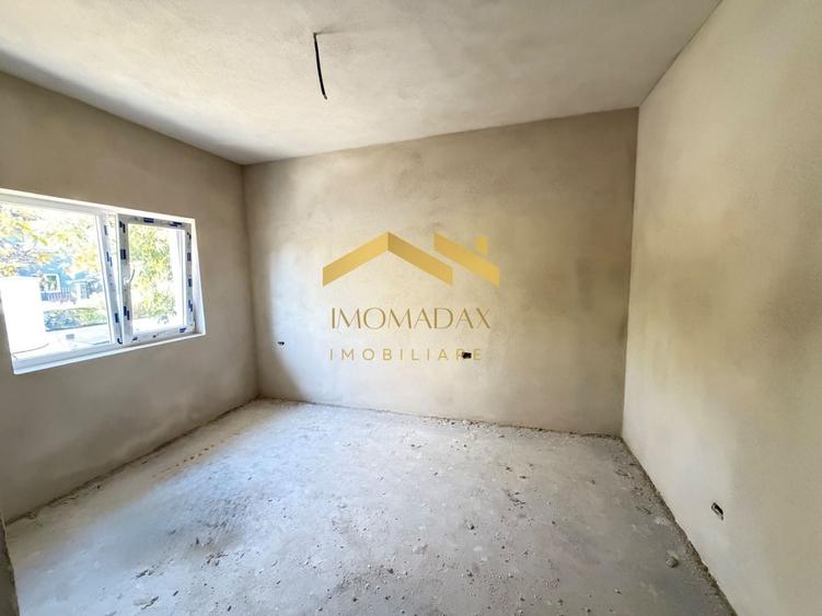 Duplex cu 3 camere cu Canalizare în Utvin