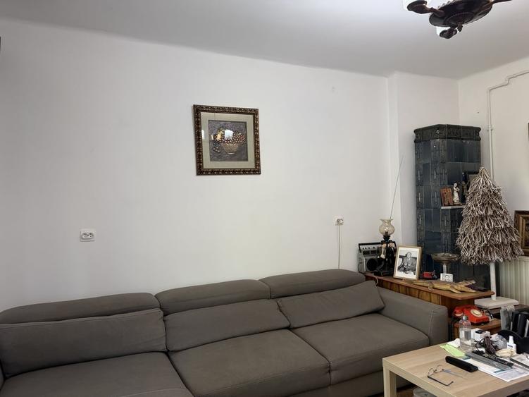 Apartament cu 3 camere decomandat în Cotroceni