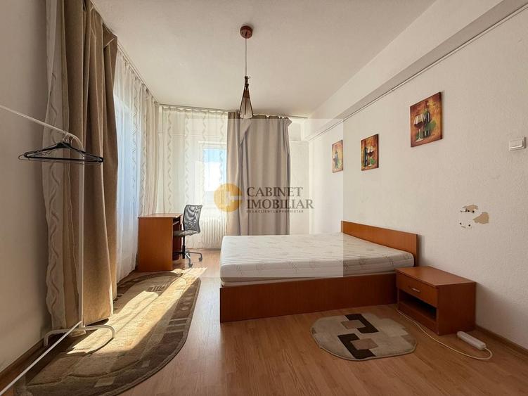 Apartament cu 2 camere semidecomandat, mobilat în Romană