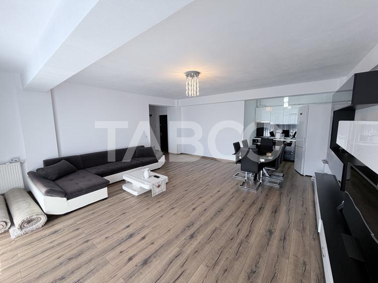 Apartament cu 3 camere decomandat, mobilat în Mihai Viteazul