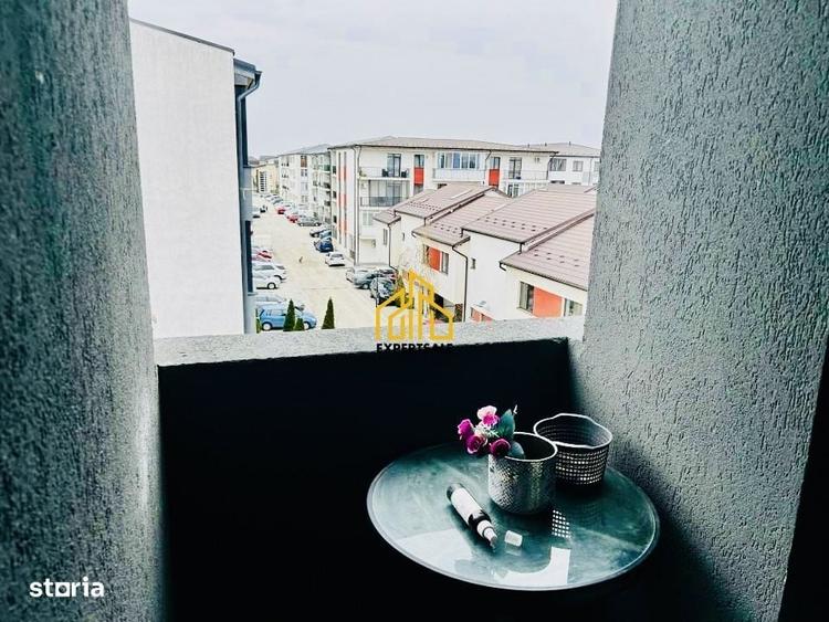 Apartament cu 2 camere semidecomandat în Roșu