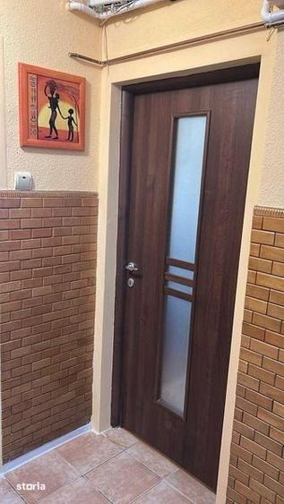 Apartament cu 3 camere decomandat în Alexandru cel Bun