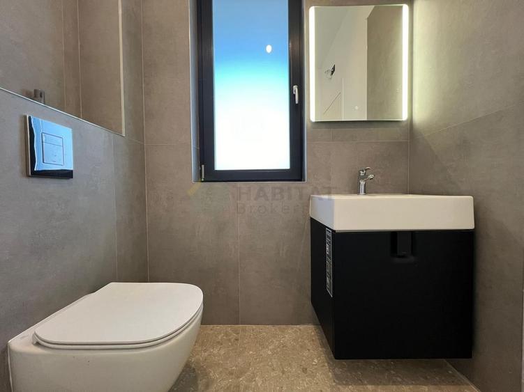 Casă individuală cu 4 camere cu Canalizare în Tunari