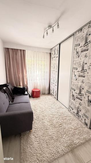 Apartament cu 4 camere în Progresul