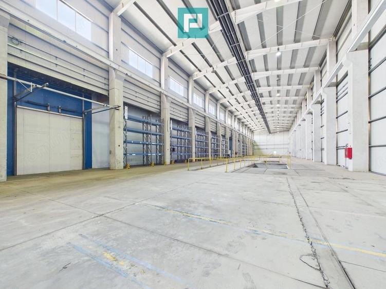 Spațiu comercial, de 2,000 mp, în Poltur