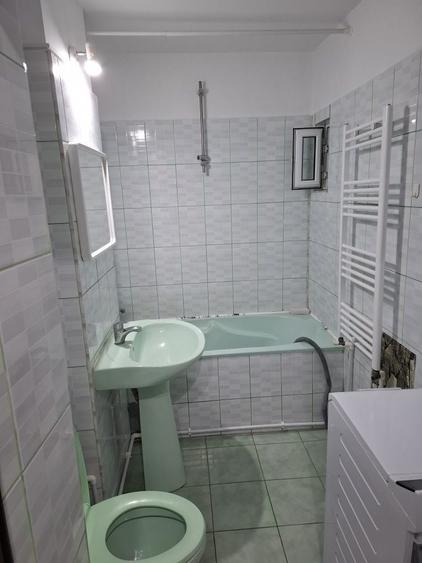 Garsonieră decomandată în Central