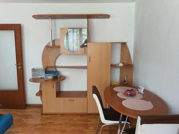 Apartament cu 2 camere semidecomandat în Malu Roșu