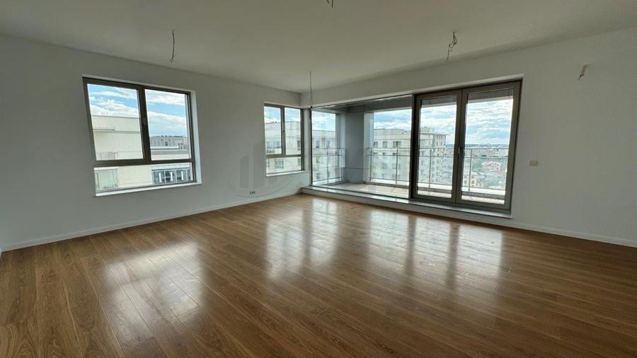 Apartament cu 4 camere decomandat în Domenii