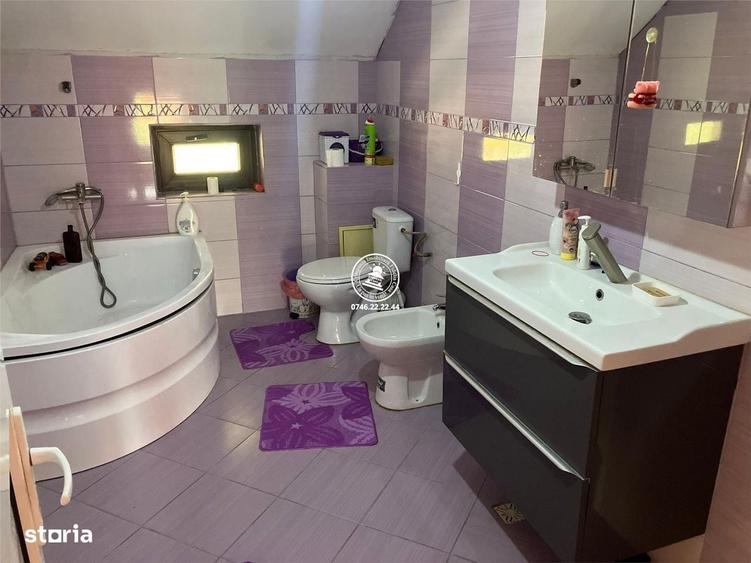 Casă cu 4 camere în Rusenii Noi