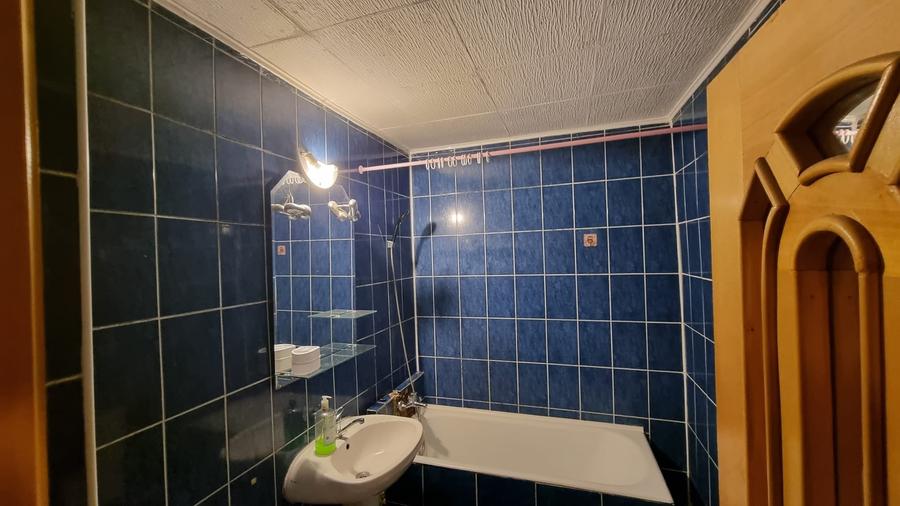 Apartament cu 3 camere decomandat în Nicolina