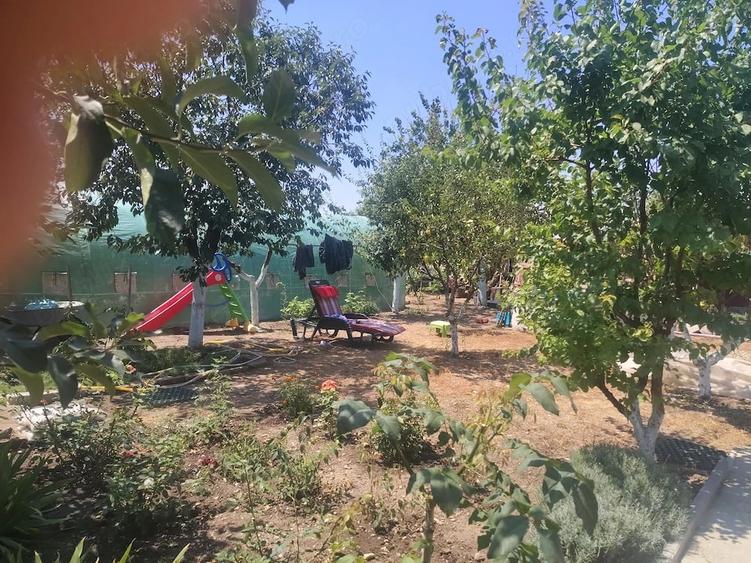 Casă cu 5 camere cu Teren 1300 Mp în Central