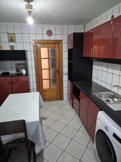 Apartament cu 2 camere decomandat, mobilat în Plantelor