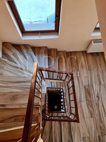 Duplex cu 7 camere cu Canalizare în Mănăștur