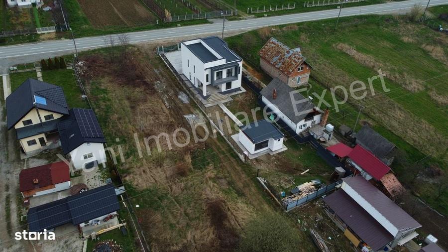 Casă cu 4 camere în Zigoneni