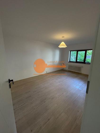 Apartament cu 2 camere decomandat în Apusului