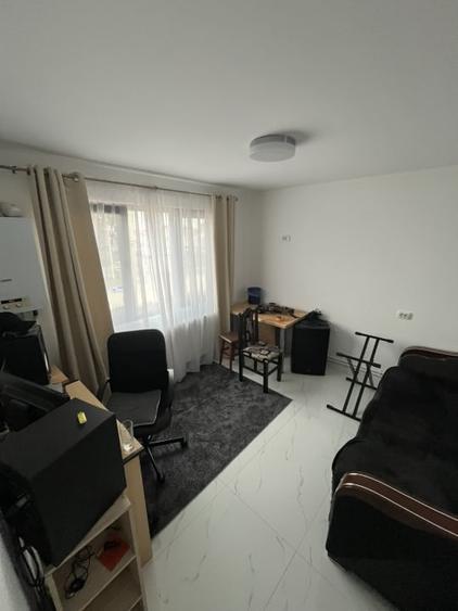 Casă individuală cu 7 camere cu Canalizare în Bereasca