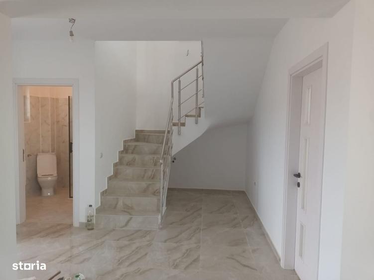 Casă cu 4 camere în Bâcu