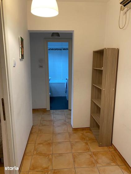 Apartament cu 3 camere decomandat, mobilat în Tineretului