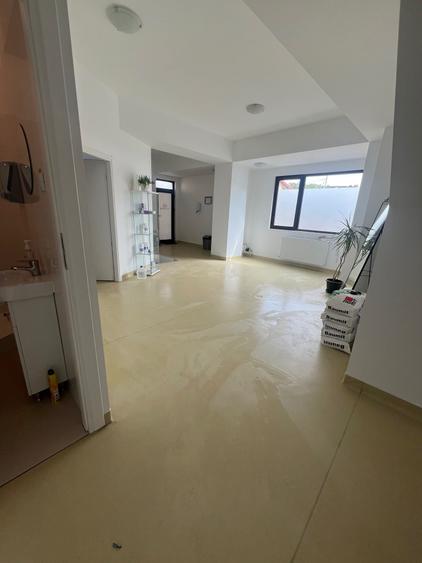 Spațiu comercial, de 160 mp, în Mihai Bravu