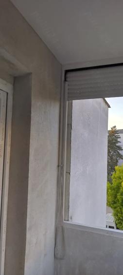 Apartament cu 3 camere semidecomandat în Micro 15