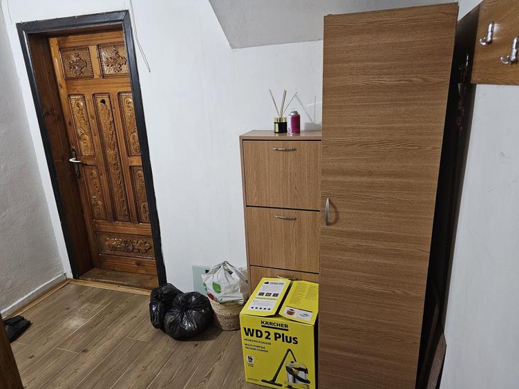 Apartament cu 3 camere decomandat în Exterior Vest
