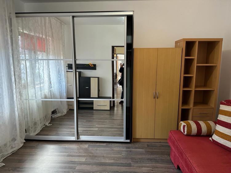 Casă cu 2 camere cu Teren 400 Mp în Central