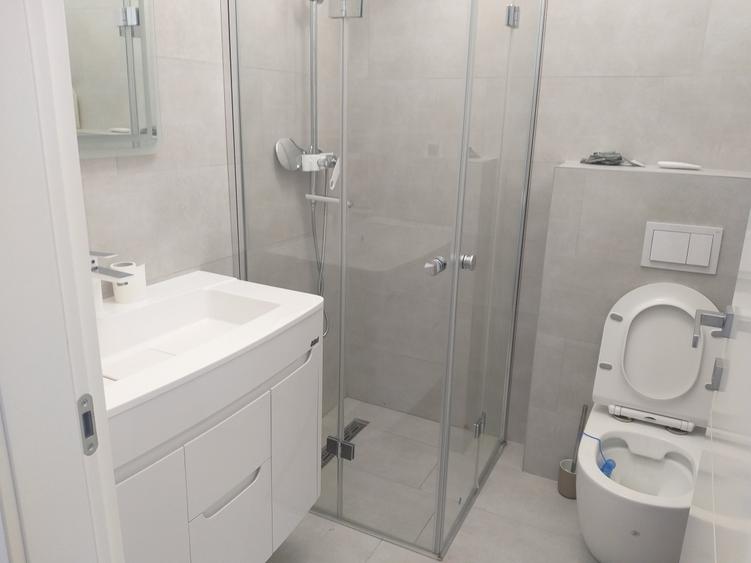 Apartament cu 3 camere decomandat în Băneasa