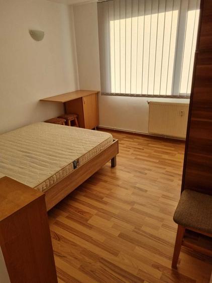 Apartament cu 2 camere decomandat în Piața Unirii