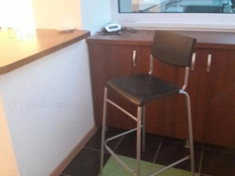 Apartament cu 2 camere semidecomandat în Gara de Nord