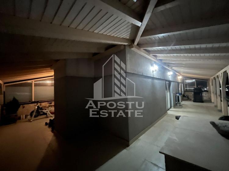 Apartament cu 3 camere semidecomandat, mobilat în UTA