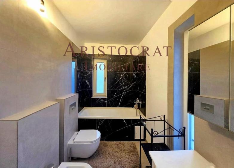 Casă cu 4 camere cu Canalizare în Corbeanca