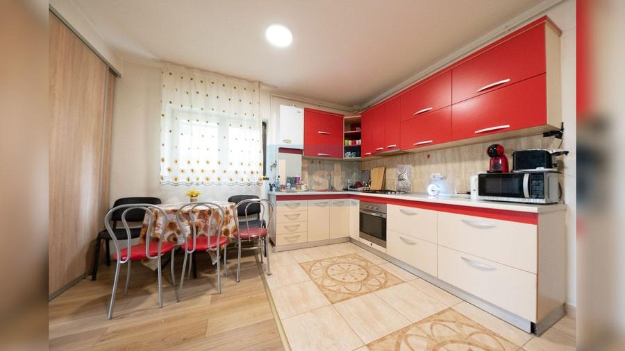 COMISION 0%! Apartament cu 3 camere  | Zona VIVO|PRET NEGOCIABIL - 2