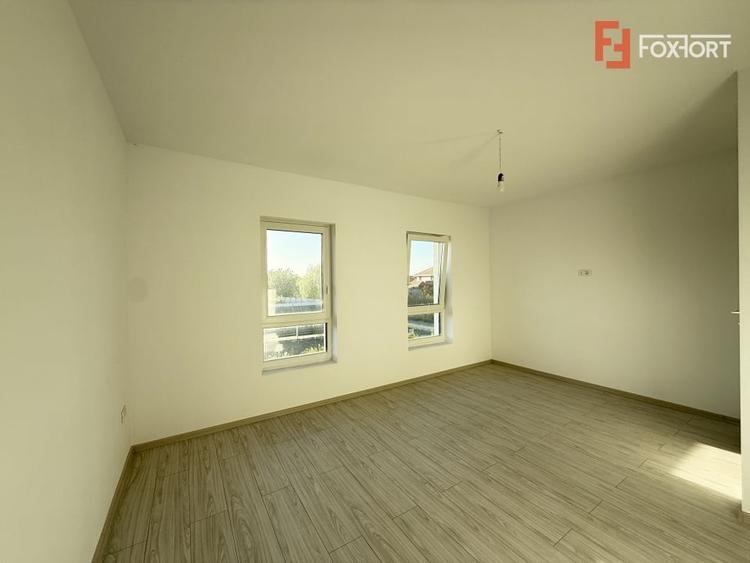 Duplex cu 4 camere cu Canalizare în Săcălaz
