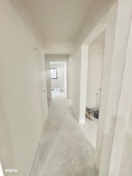 Apartament cu 4 camere în Uiești