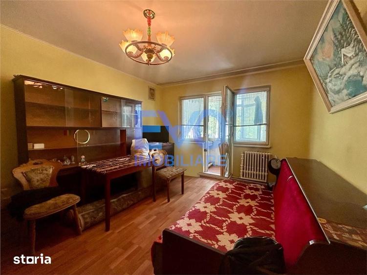 Apartament cu 3 camere semidecomandat în Dacia
