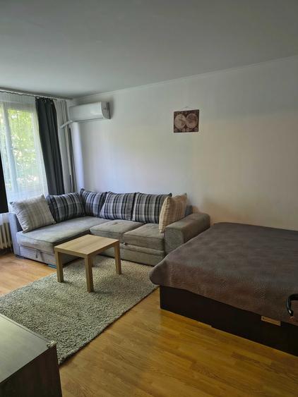 Garsonieră decomandată în Politehnica