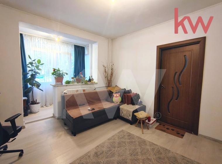 Apartament cu 3 camere semidecomandat, mobilat în George Enescu