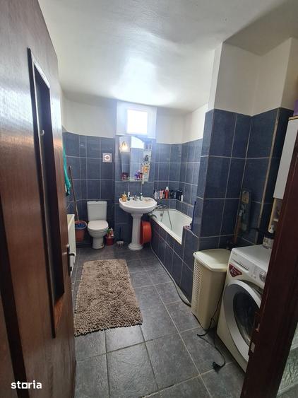 Apartament cu 2 camere decomandat în Calea București
