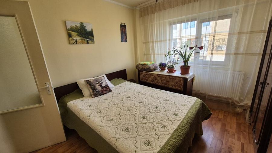 Vand Apartament 4 camere decomandat, 1 Mai , Alexandria - 3