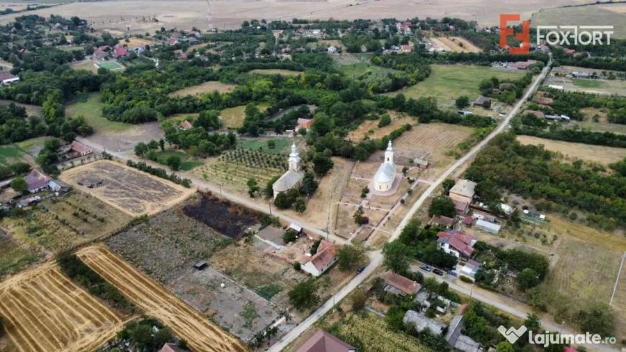 Casă cu 4 camere cu Teren 2208 Mp în Folea