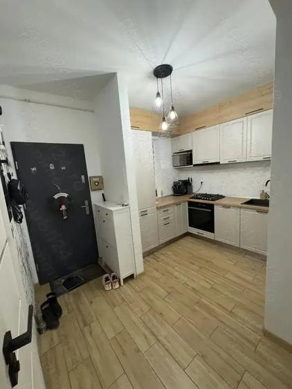 Casă cu 3 camere în Giroc