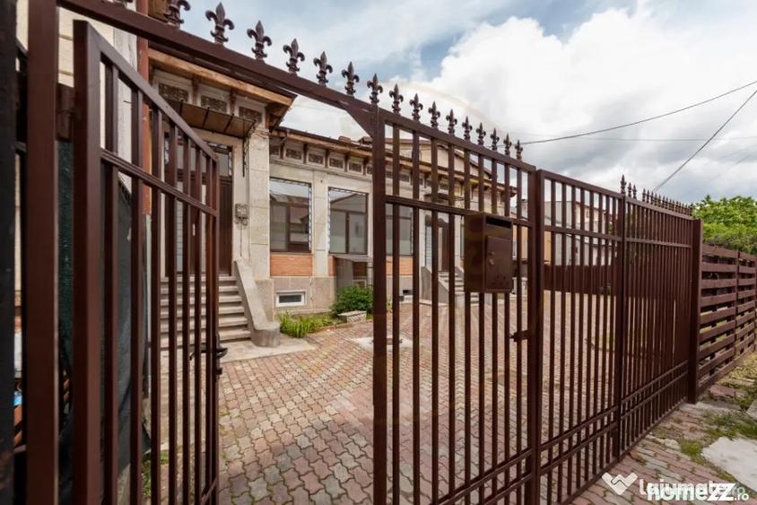 Casă cu 4 camere cu Teren 224 Mp în Central
