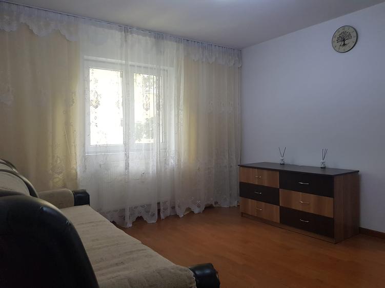 Apartament cu 2 camere semidecomandat în P-ța Reșița