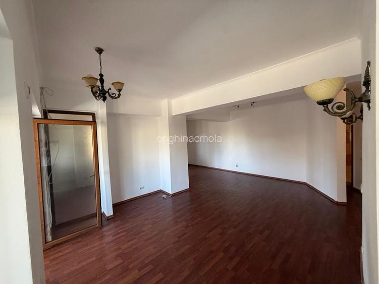 Direct proprietar, Apartament 3 camere.