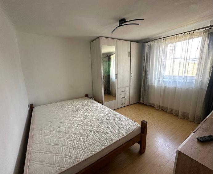 Garsonieră semidecomandată, mobilată în Armeneasca
