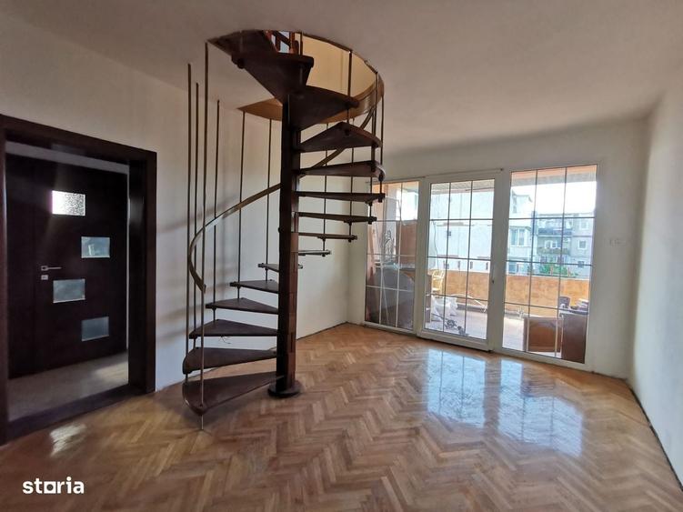 Apartament cu 4 camere în Bălcescu
