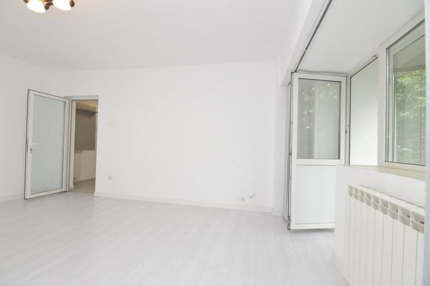 Apartament cu 2 camere decomandat în Decebal