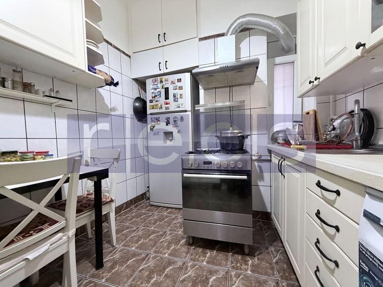 Apartament cu 3 camere decomandat în Cișmigiu