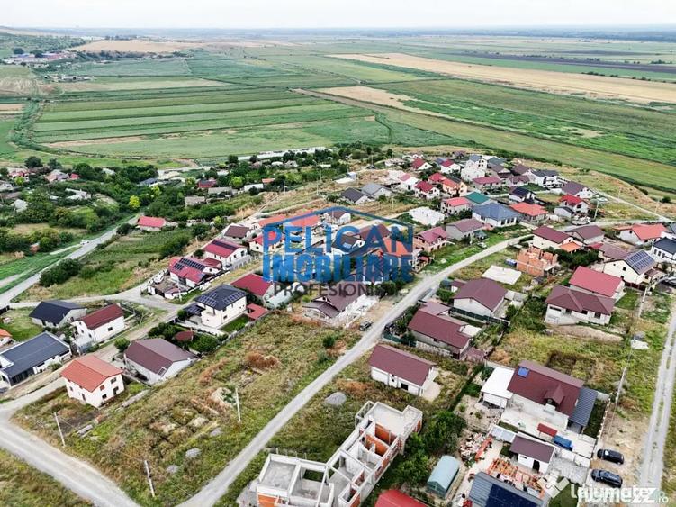 Casă cu 4 camere cu Teren 500 Mp în Malcoci
