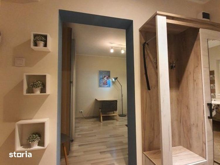 Garsonieră decomandată, mobilată în Tei